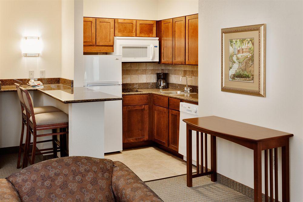 Staybridge Suites Harrisburg-Hershey By Ihg Ruang foto