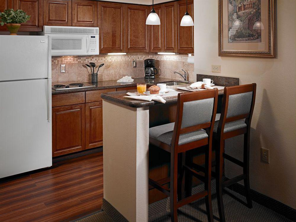 Staybridge Suites Harrisburg-Hershey By Ihg Ruang foto